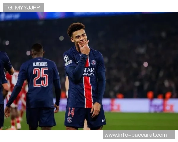 杜埃获2025环足奖最佳新秀荣誉击败多名强劲对手展现实力